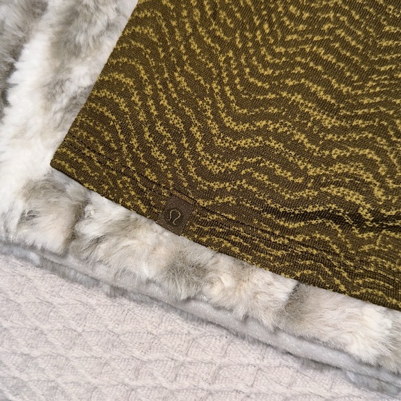 Lululemon Train To Be Tank - Picture 3 of 4